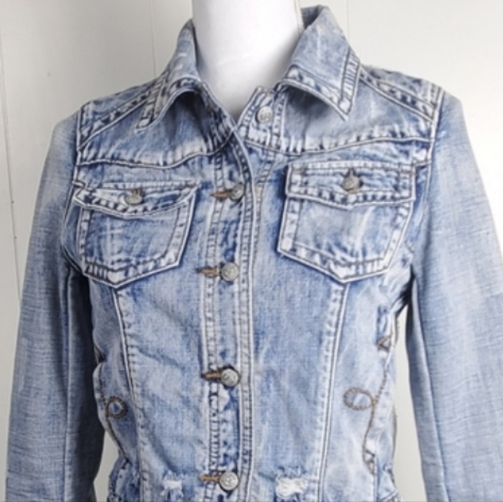 Lost factory distressed jean jacket size small